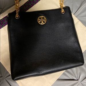 Tory Burch Black purse, like new